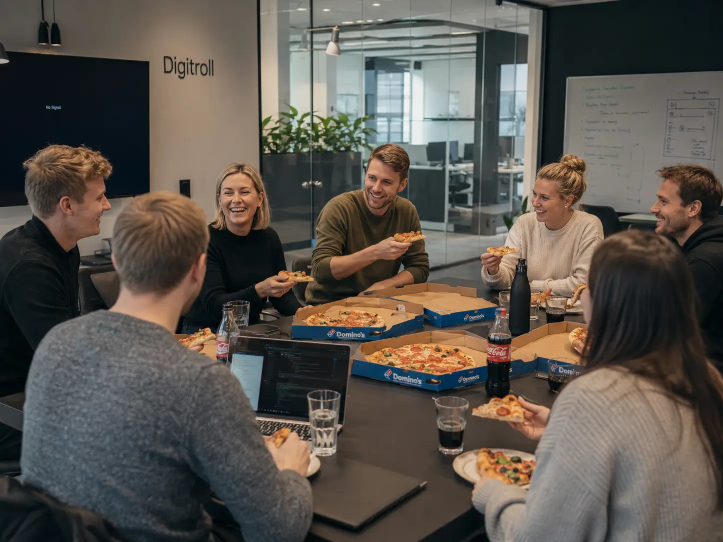 Digroll ansatte feirer spennende kontrakt med Dominos